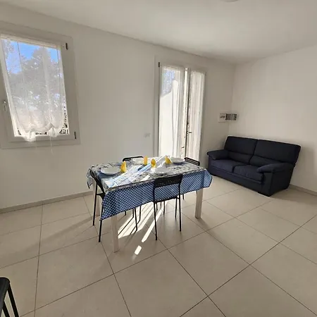 Charming For 6 * רוסולינה מארה